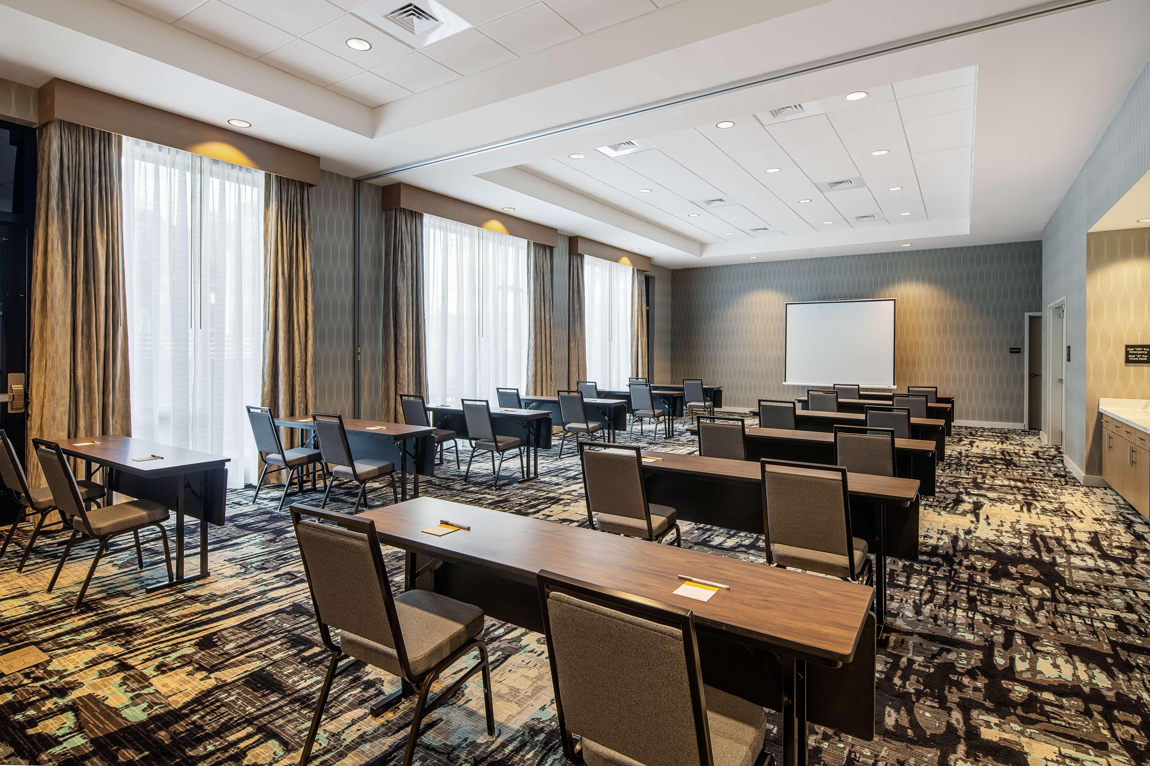 Hampton Inn & Suites Raleigh Midtown, Nc Buitenkant foto